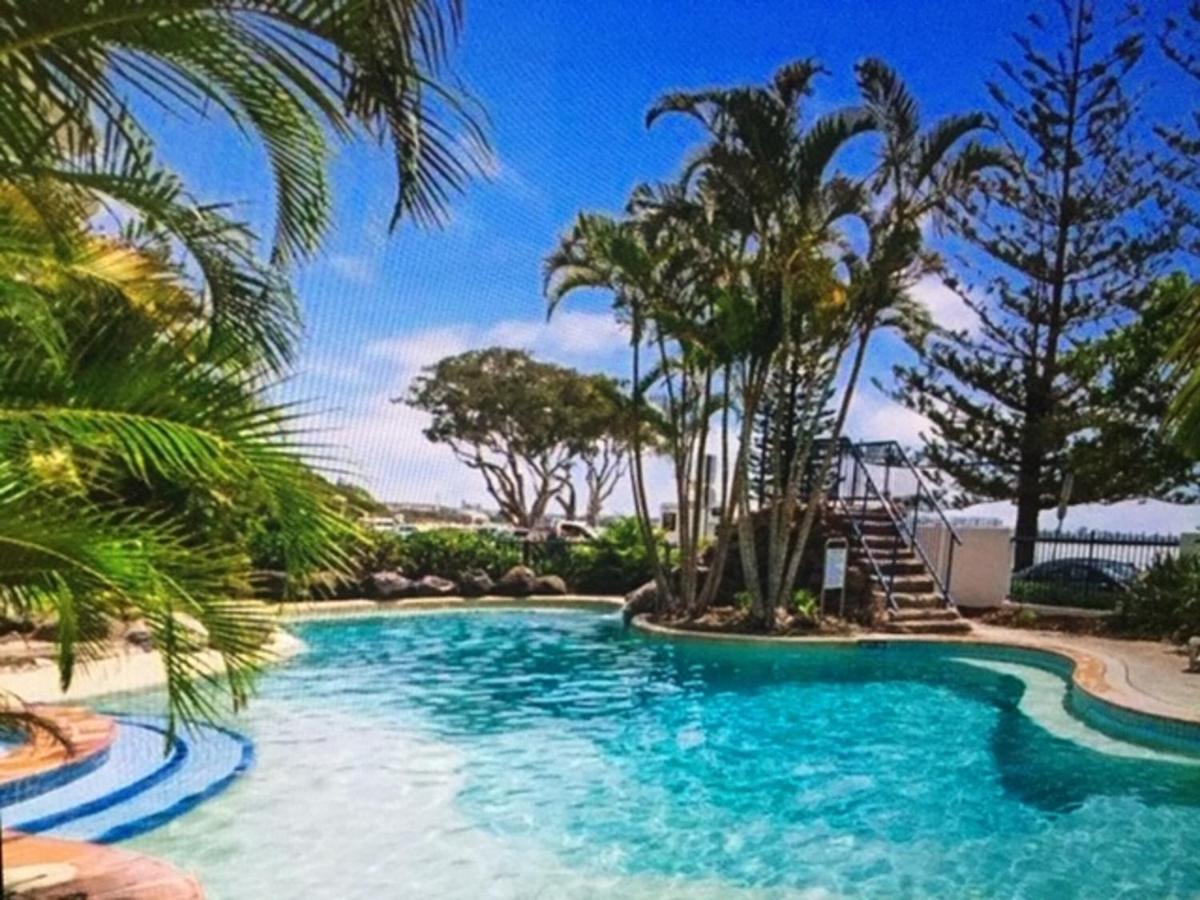 Just Perfect Apartment With Ocean Views Caloundra Esterno foto