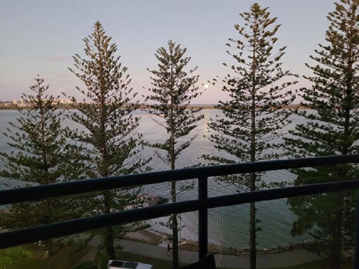 Just Perfect Apartment With Ocean Views Caloundra Esterno foto