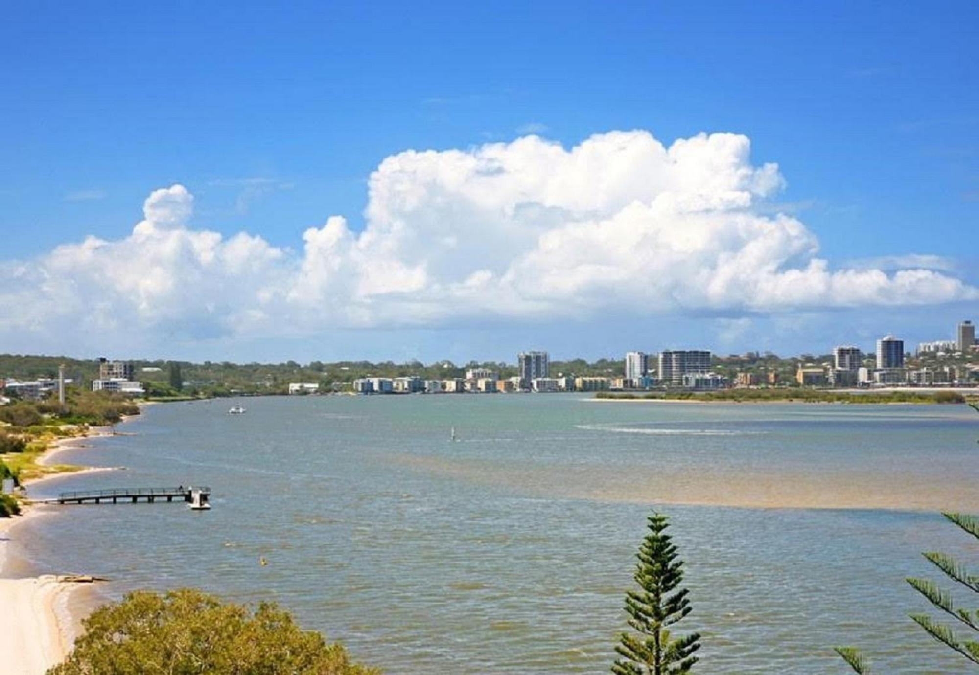 Just Perfect Apartment With Ocean Views Caloundra Esterno foto